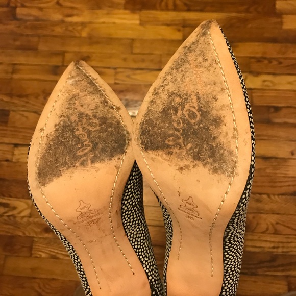 Alice & Olivia Black White Devon Heels Size 8 - Picture 5 of 6